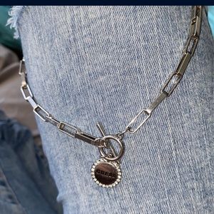 Guess necklace ~ silver